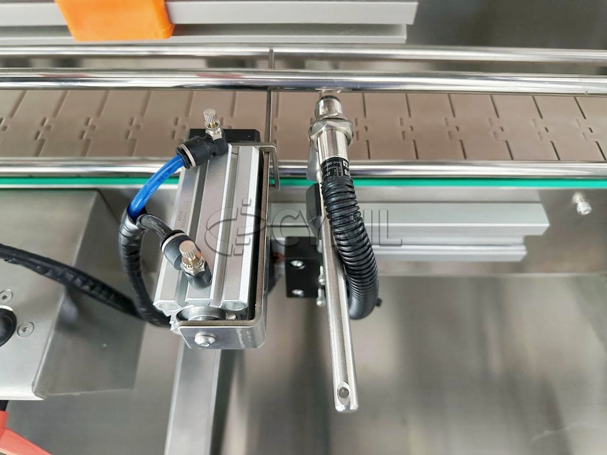 Fully automatic six-head servo paste filling machine