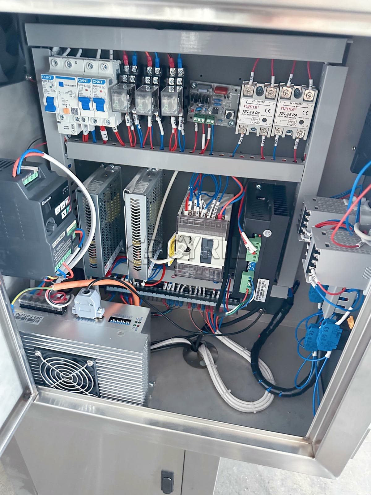 Powder packaging machine + inclined push