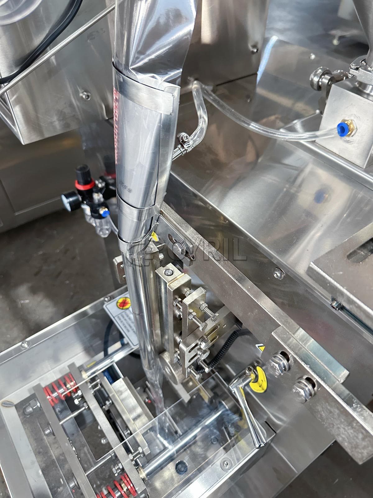Paste packaging machine + round bucket