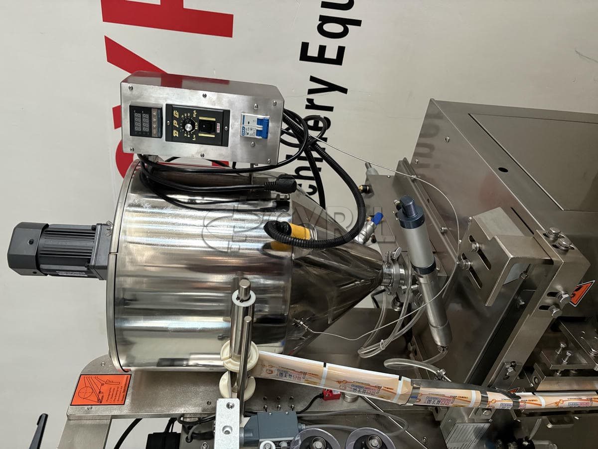 Fully automatic paste packaging machine + heating stirring