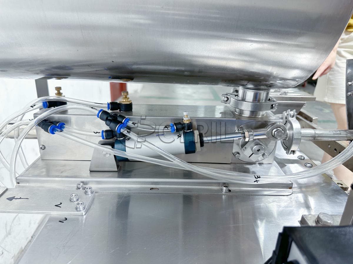 Small paste packaging machine + square bucket mixing