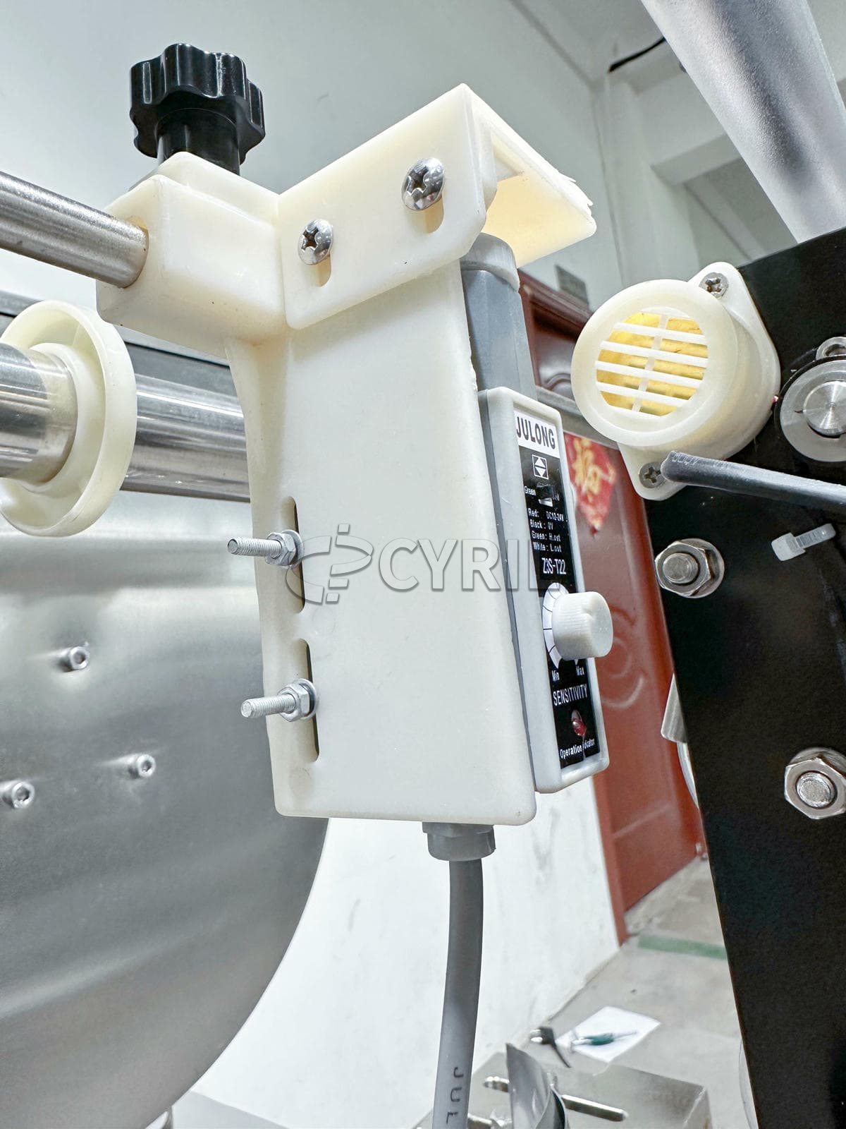 Small paste packaging machine + square bucket mixing