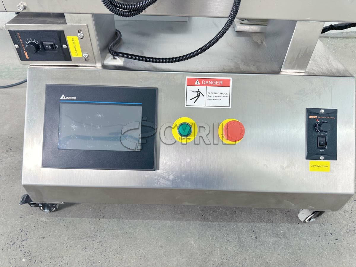 Desktop single side labeling machine