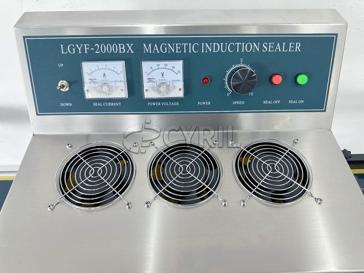 Vertical aluminum foil sealing machine