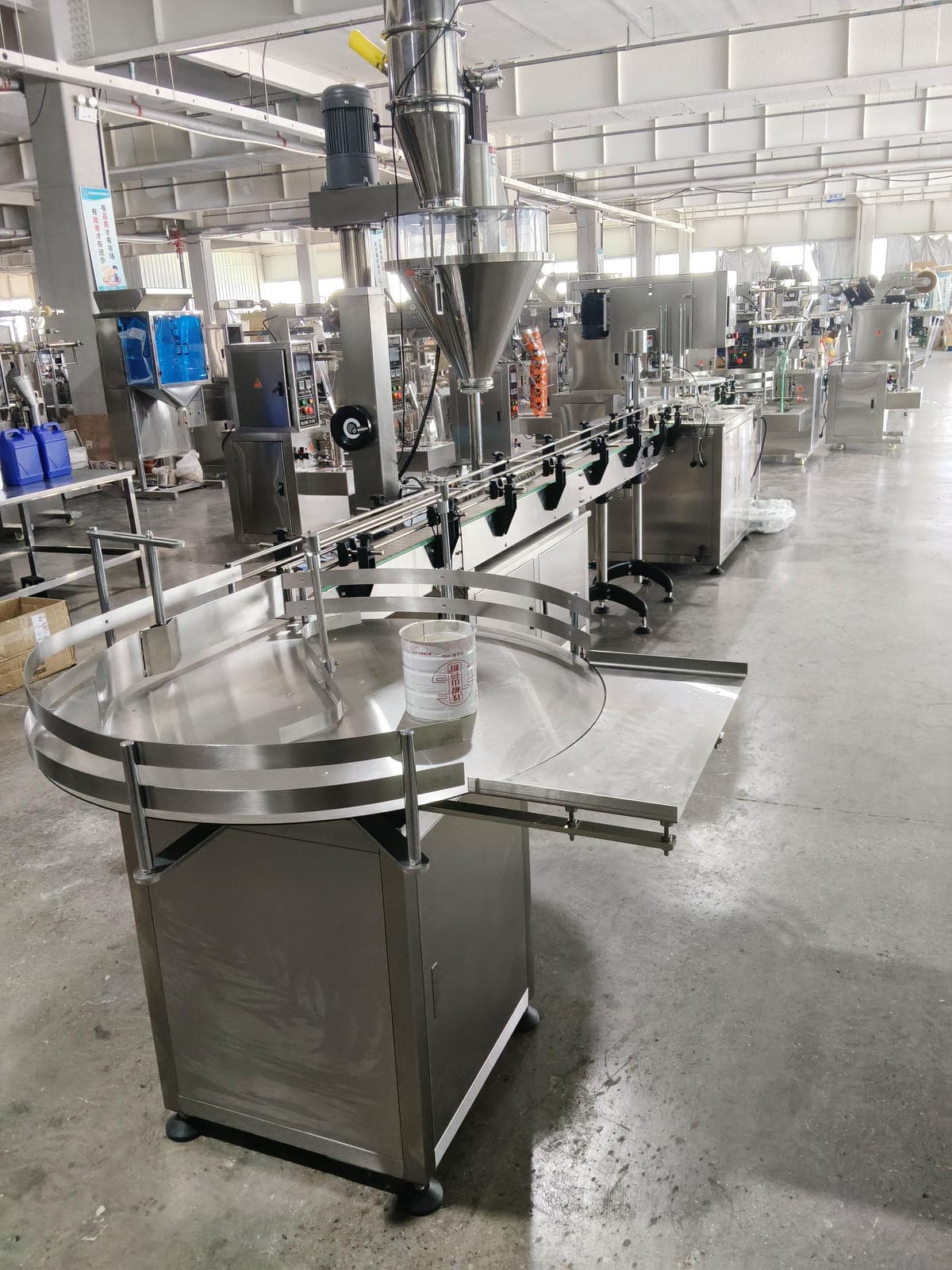 Powder filling machine
