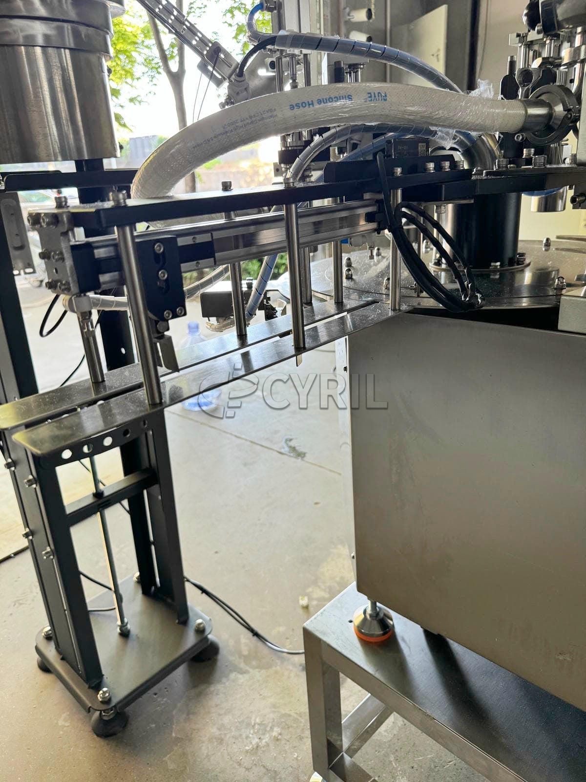 Spout bag filling machine
