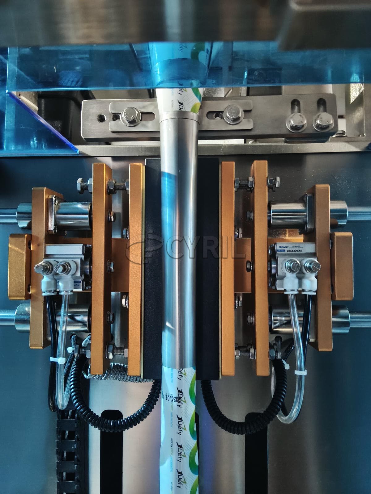 Incline push back sealing powder packaging machine