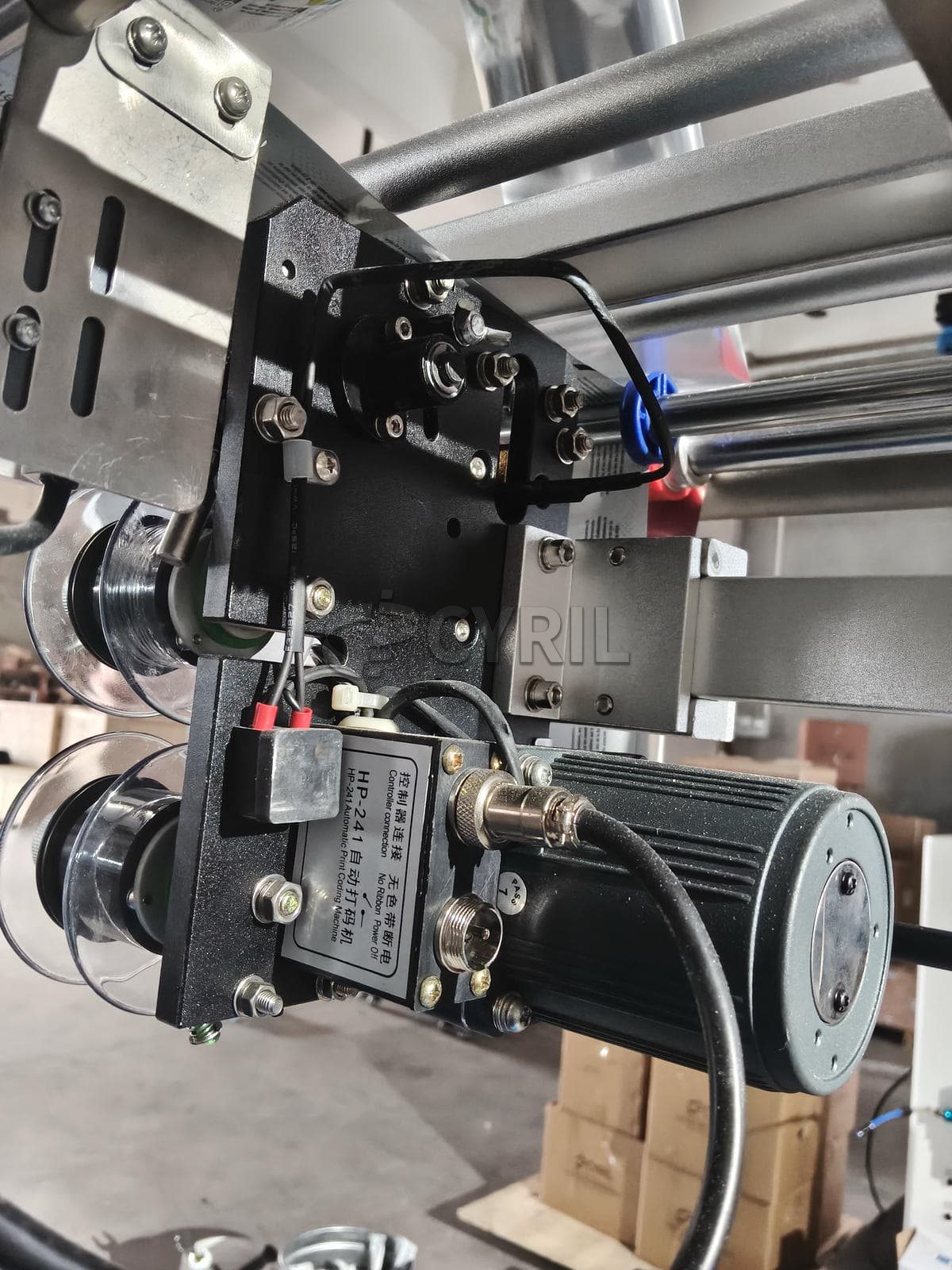 Incline push back sealing powder packaging machine