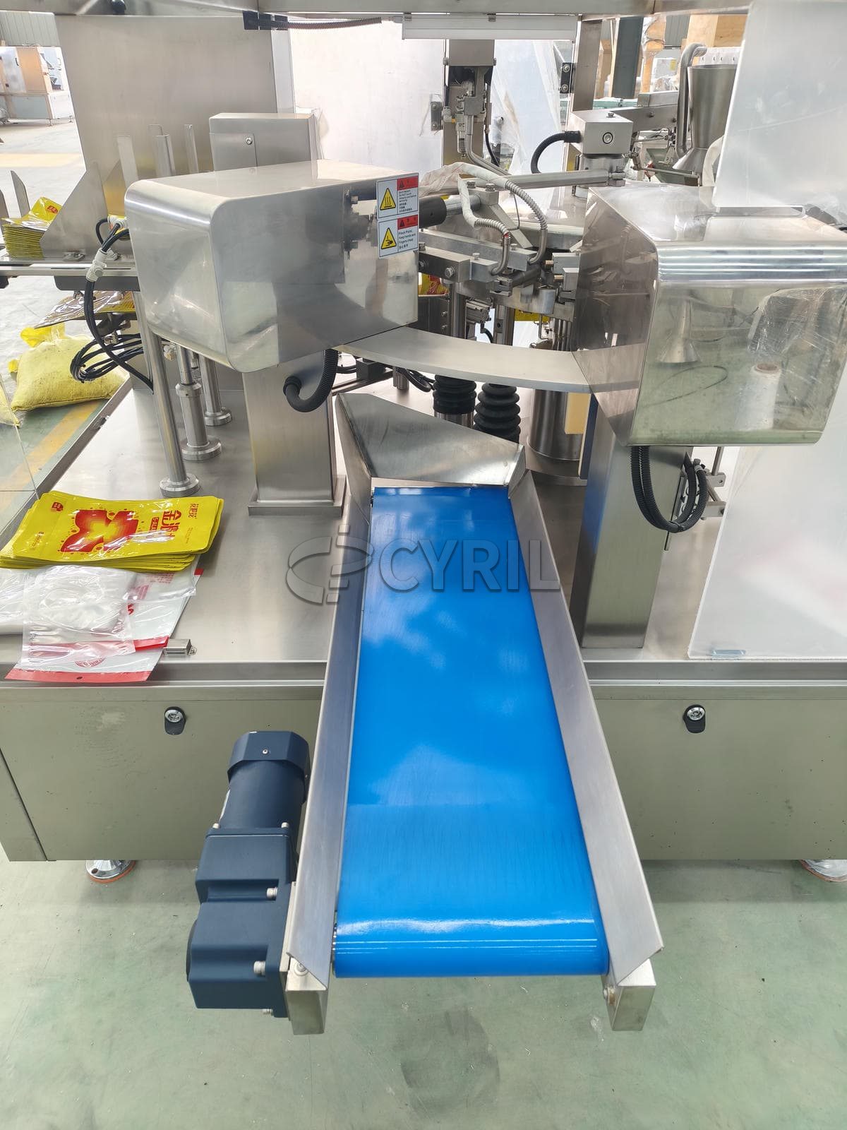 Fully automatic turntable powder bag packaging machine