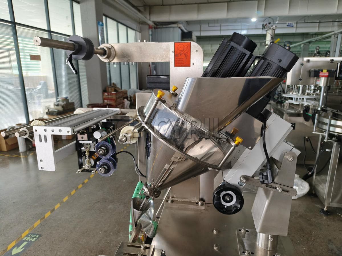 Incline push back seal pouch powder packaging machine