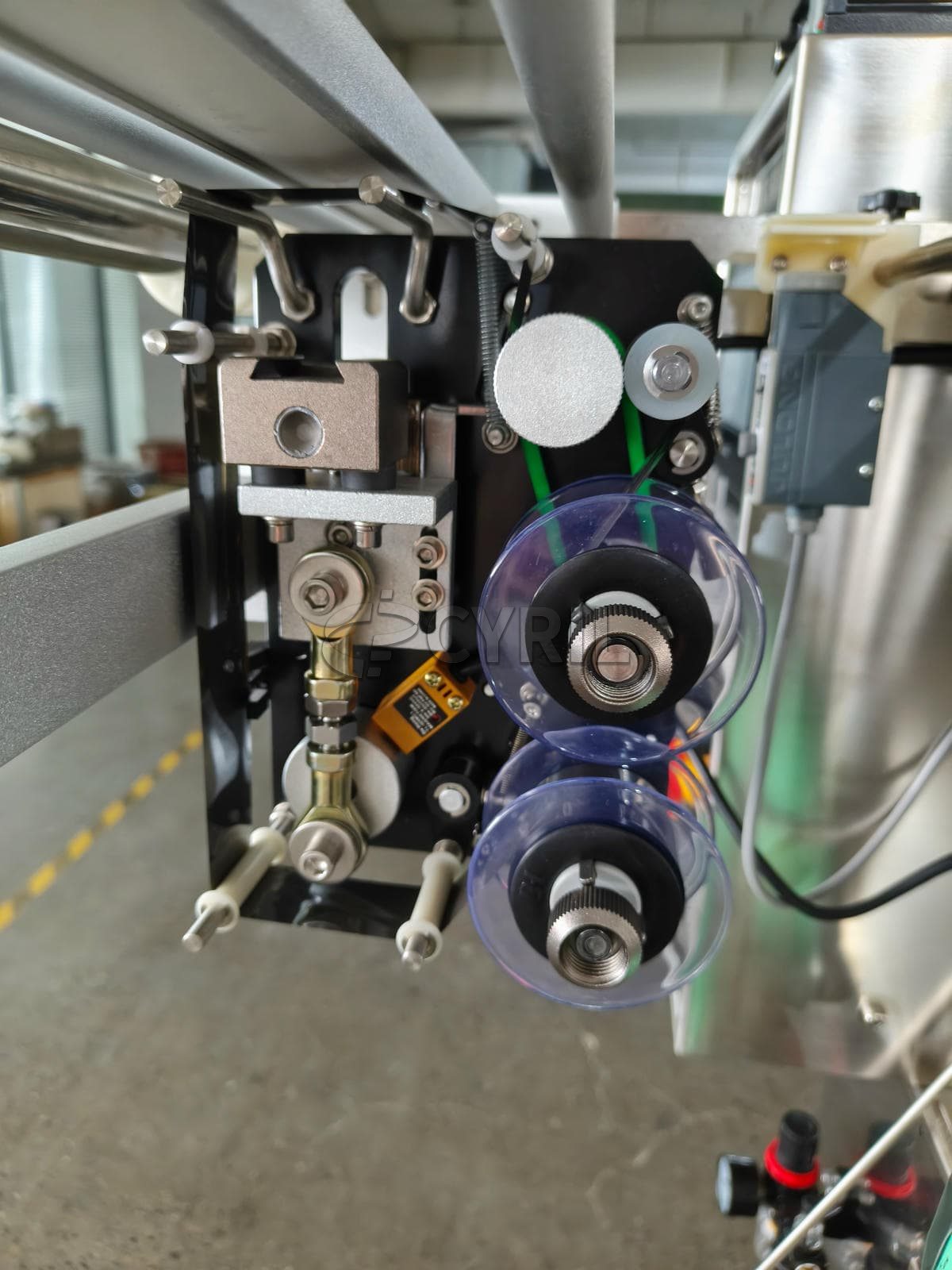 Incline push back seal pouch powder packaging machine