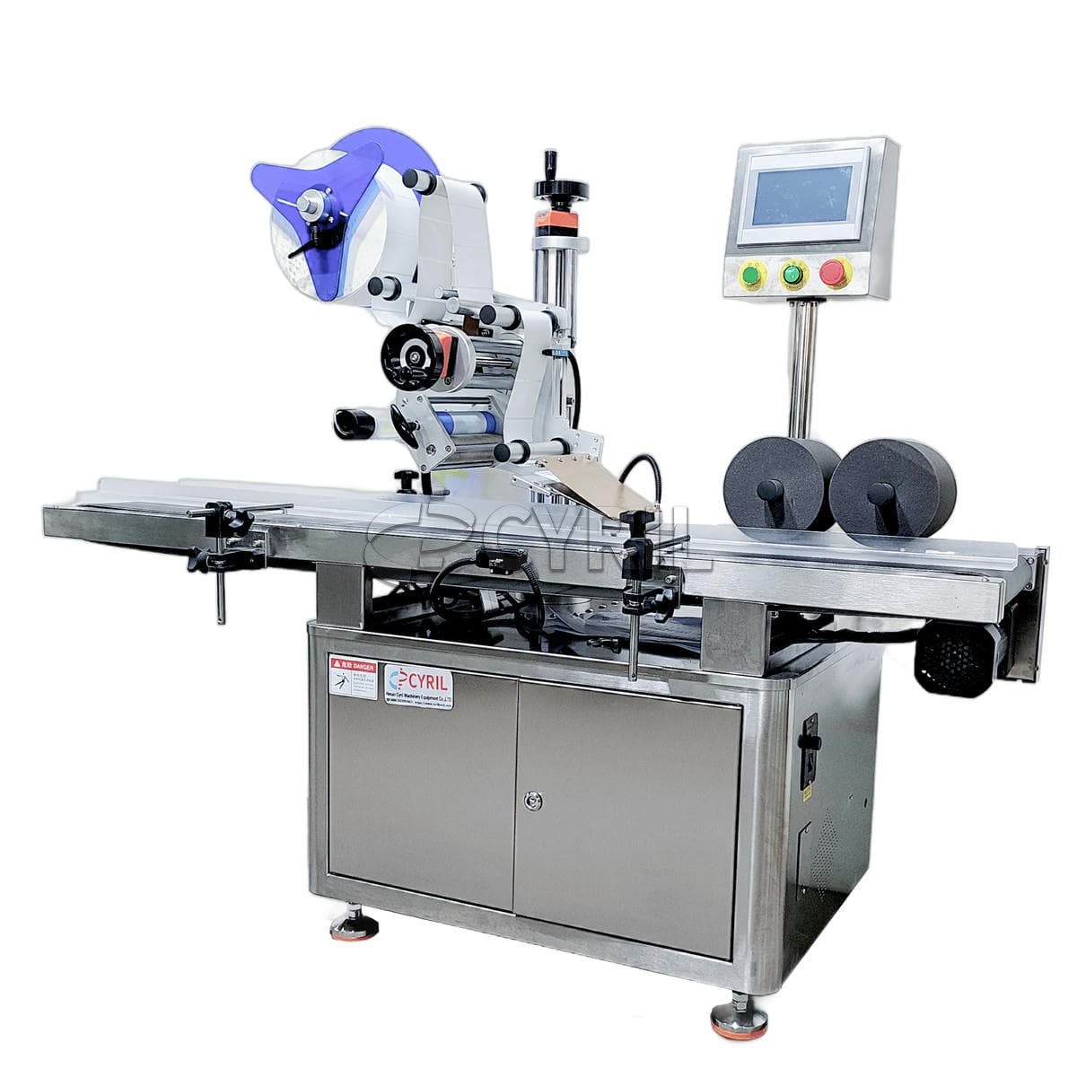 Flat labeling machine