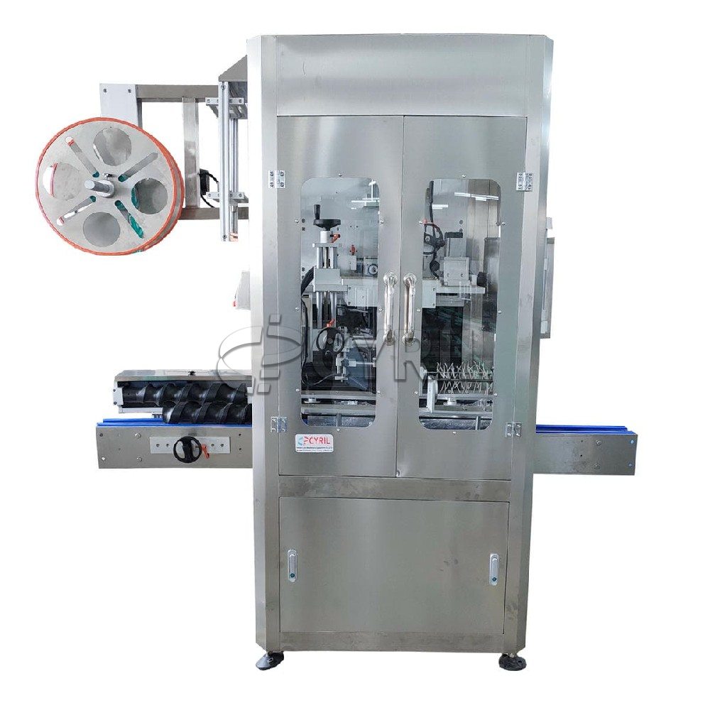 Sleeve labeling machine