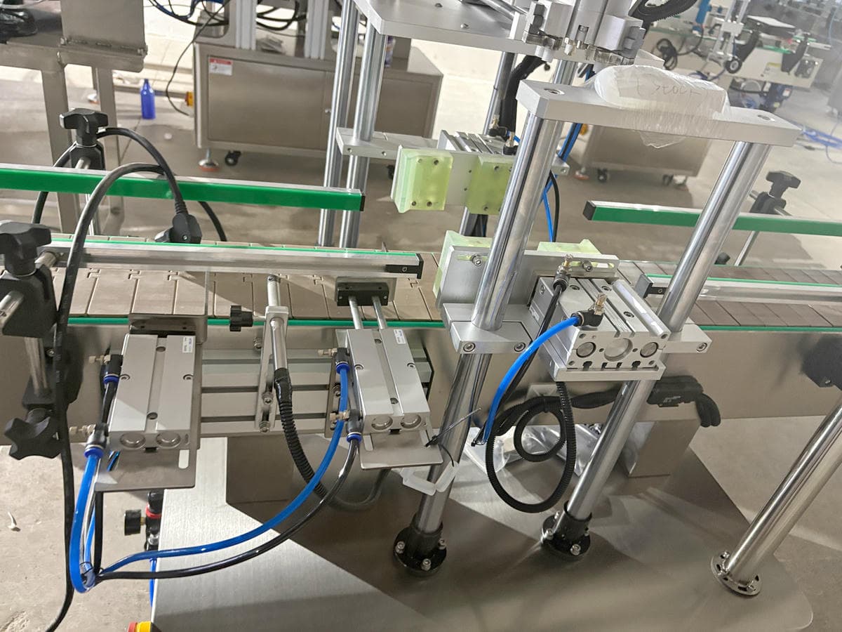 Capping and capping machine
