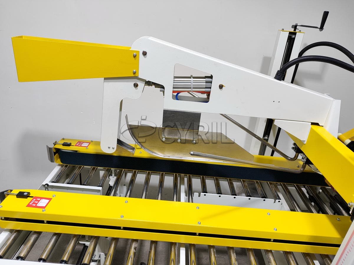Sealing machine