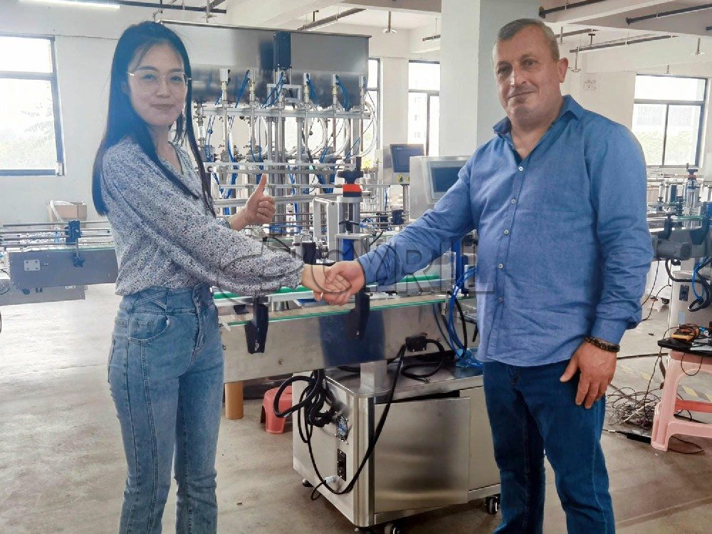 The acceptance of the multi-head filling machine was successfully completed! Customers visit the production site to recognize equipment capacity and quality