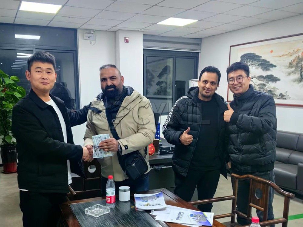 Food filling and capping line is favored by customers! After the on-site inspection, the customer signed the contract on the spot