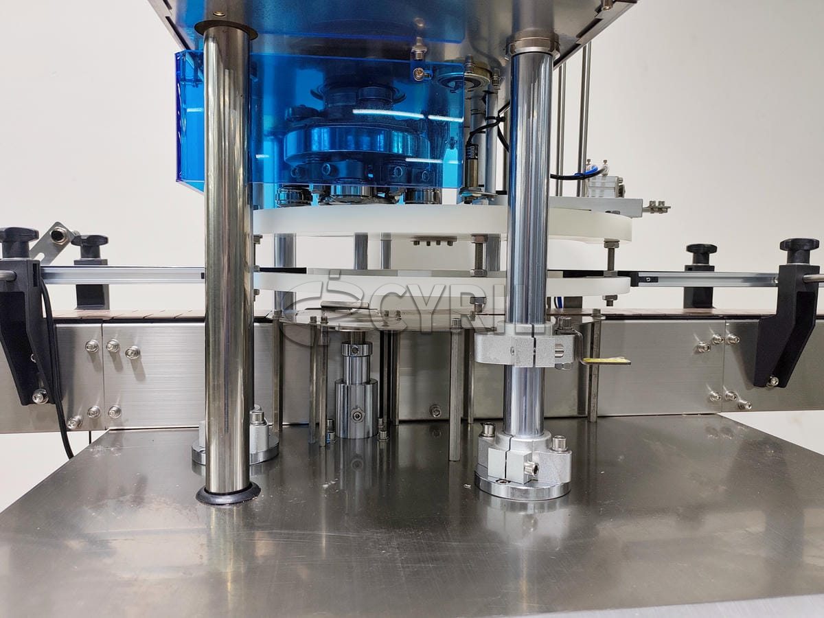 Rotary disc aluminum cap sealing machine