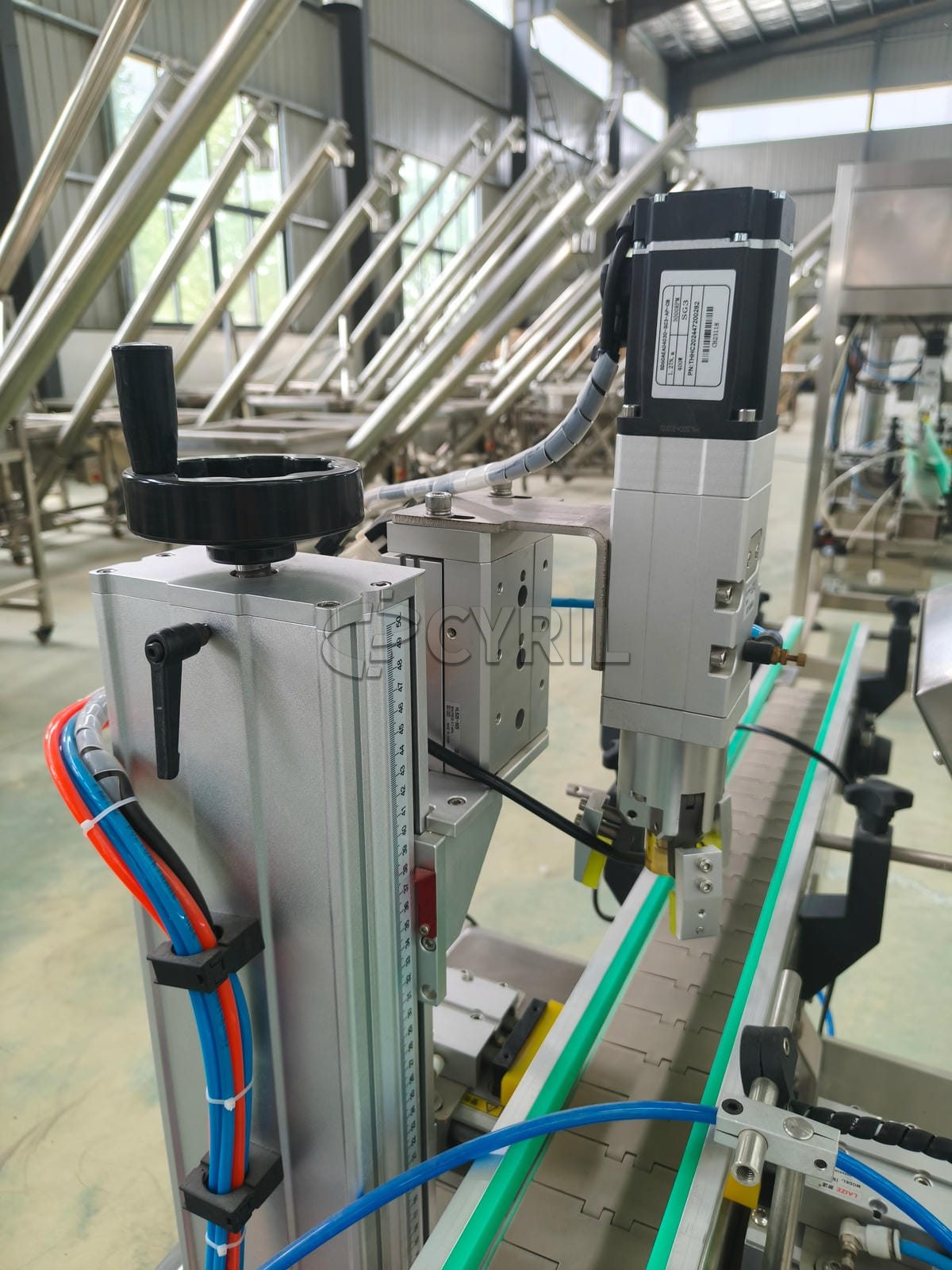 Fully automatic capping and capping machine