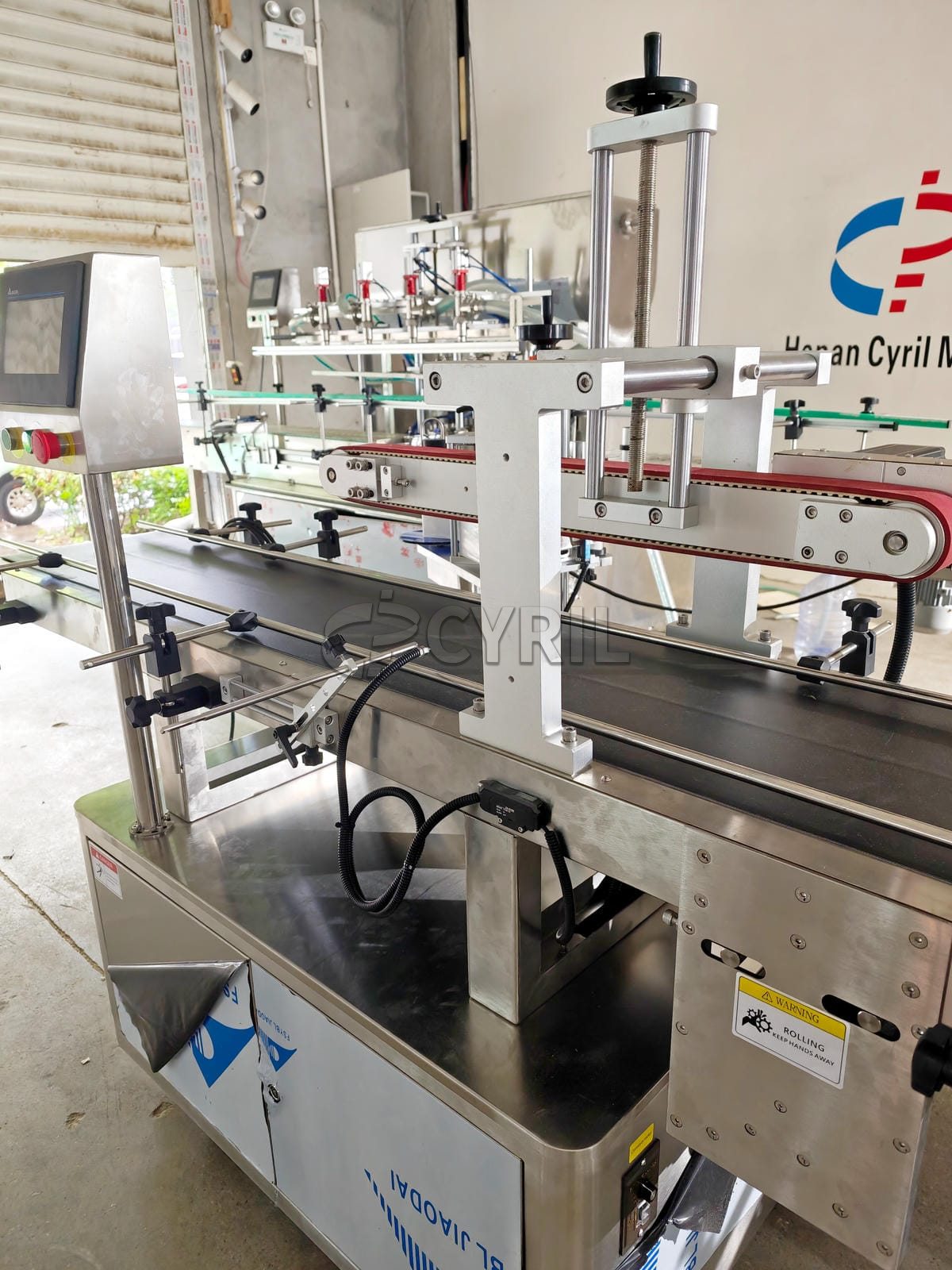 Press top side labeling machine