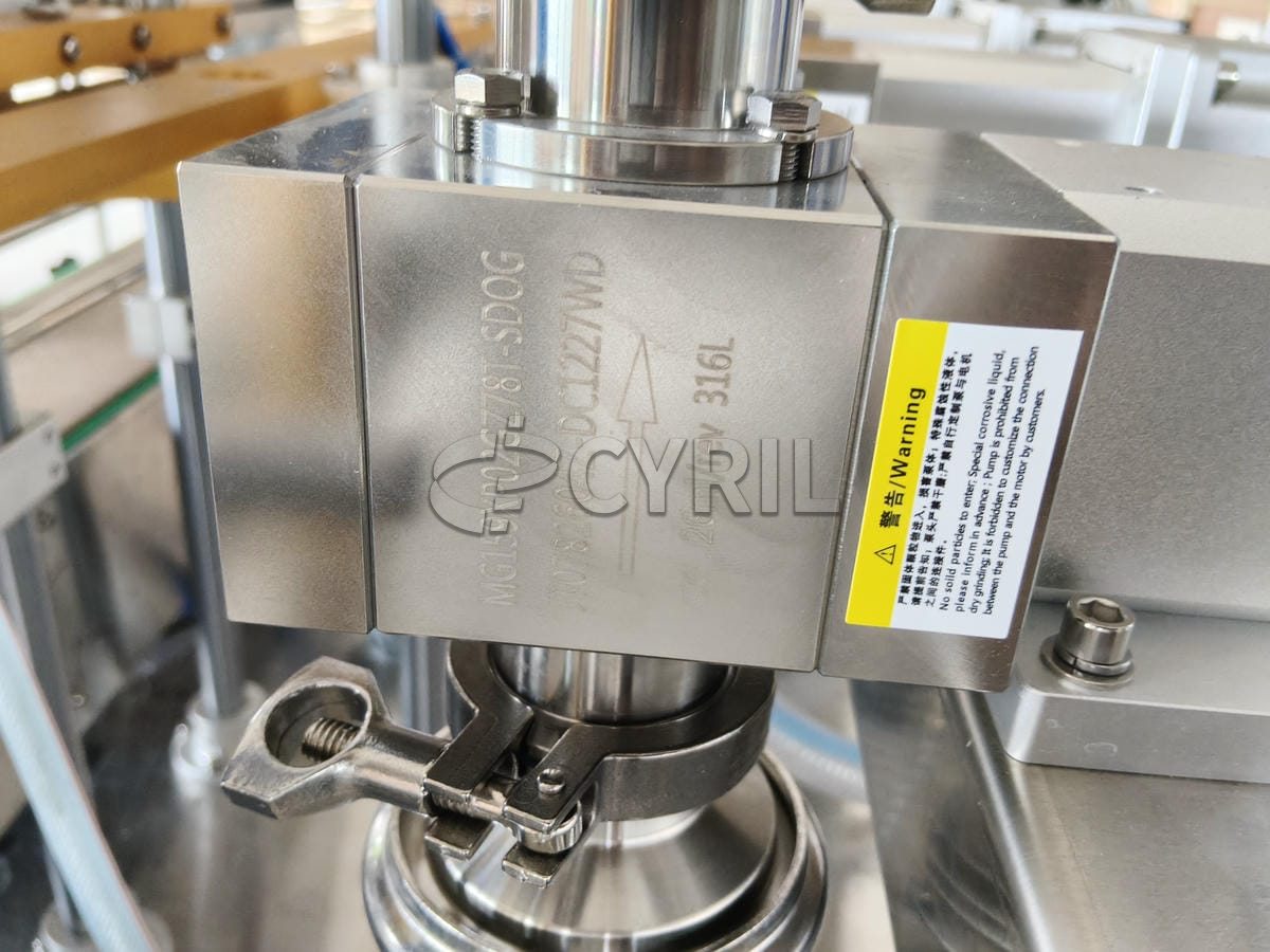 Four-head gear pump hopperless filling machine