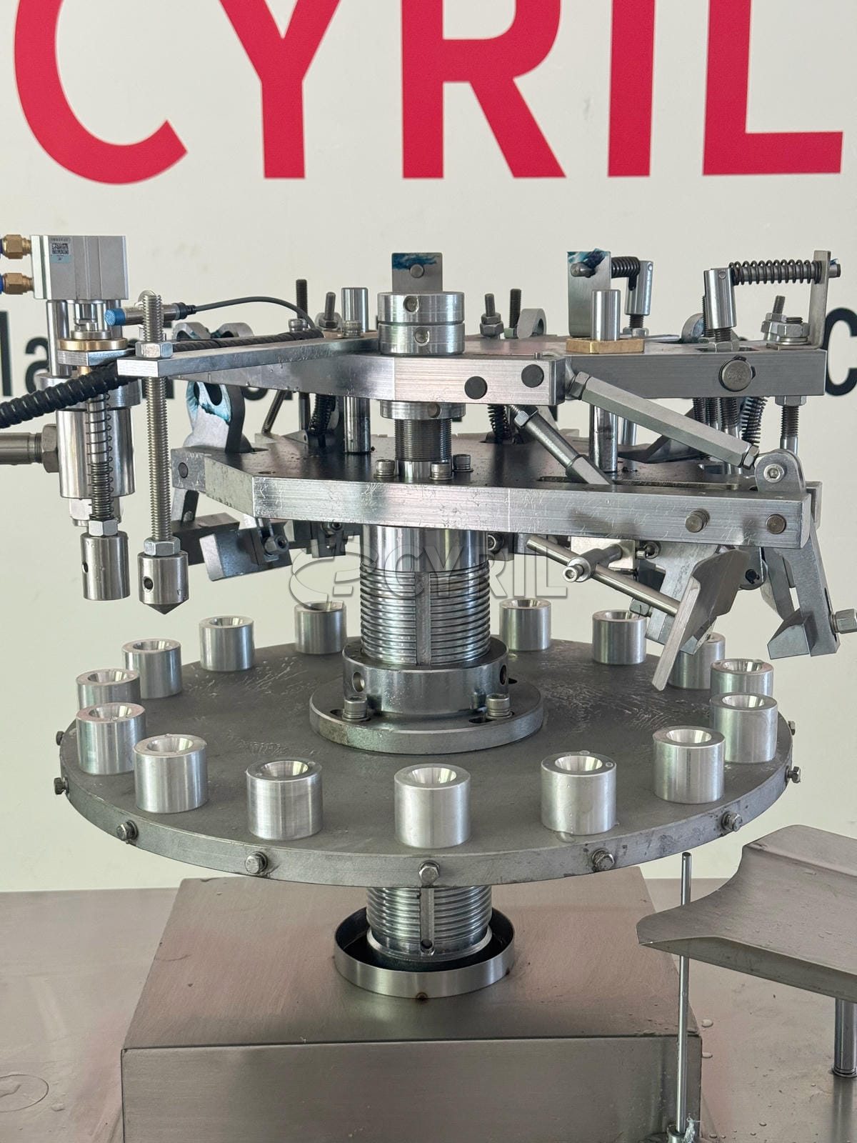 Aluminum tube Filling and sealing machine
