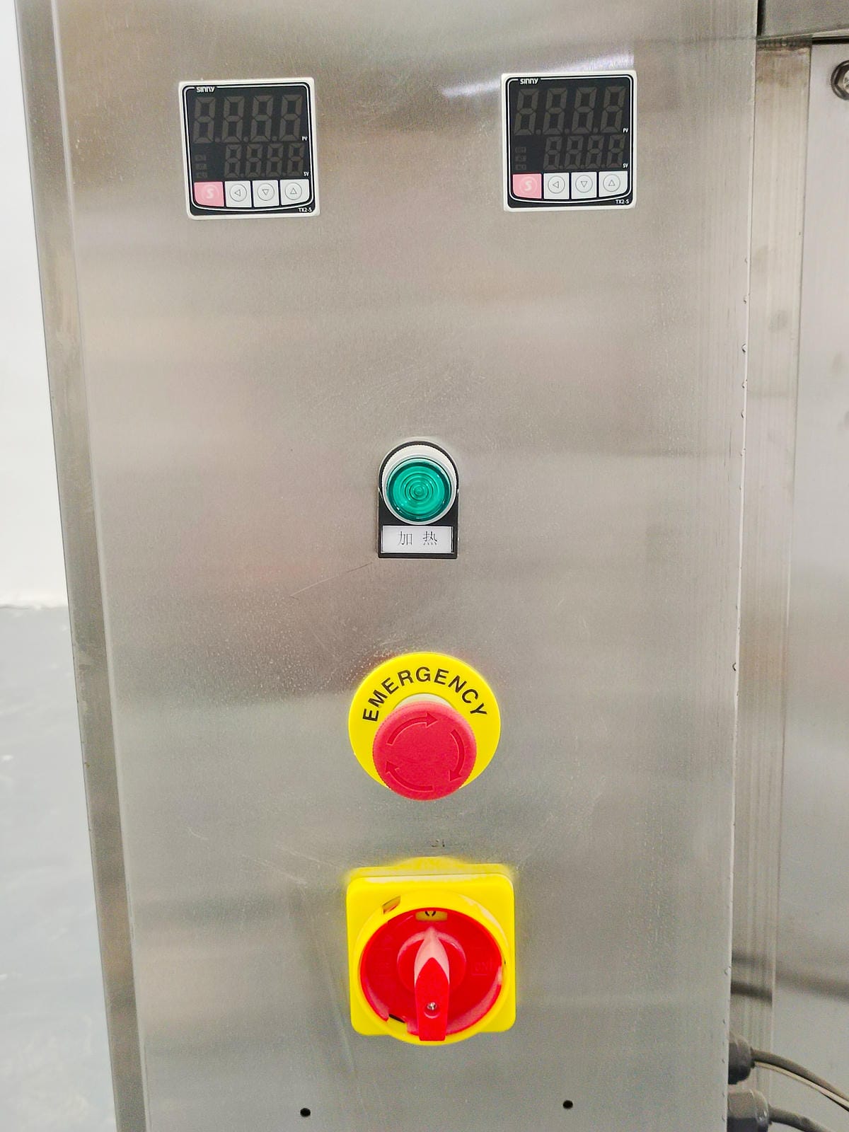 Fully automatic aluminum cap capping machine